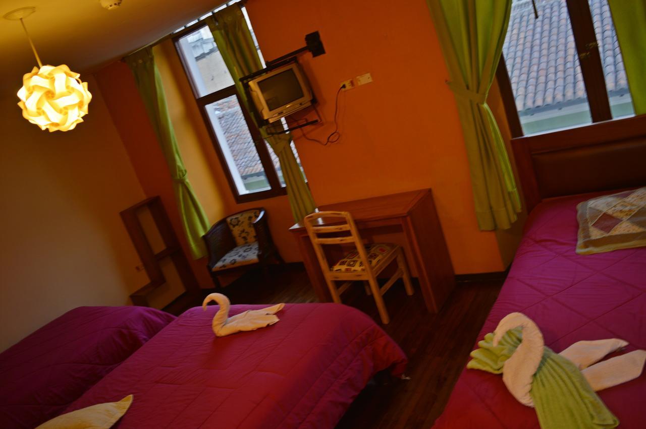 Hostal Quito Cultural Eksteriør billede